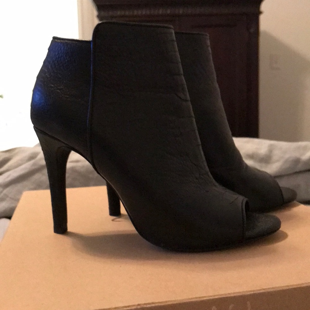 Joie Gwen SPE-1478 Peeptoe Booties 35.5 US 5